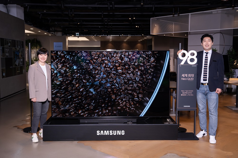 TCL 85C89B QD Mini-LED — une TV 85 pouces de référence en milieu de gamme